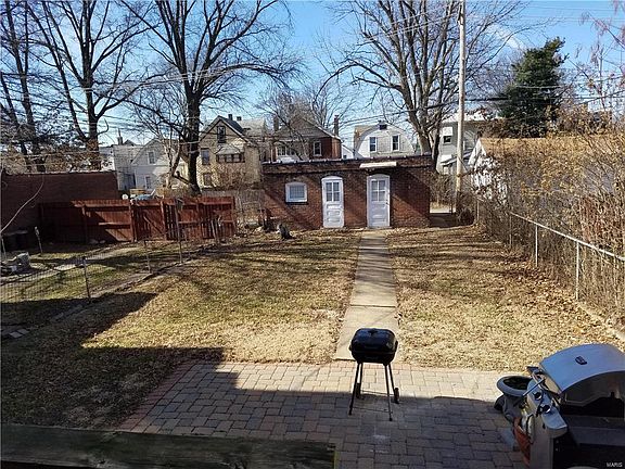 4th image of 1107 Central Ave