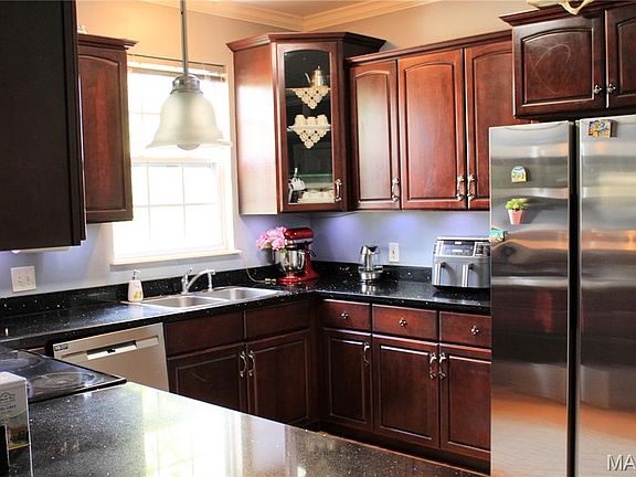 3rd image of 7019 Heege Rd #A