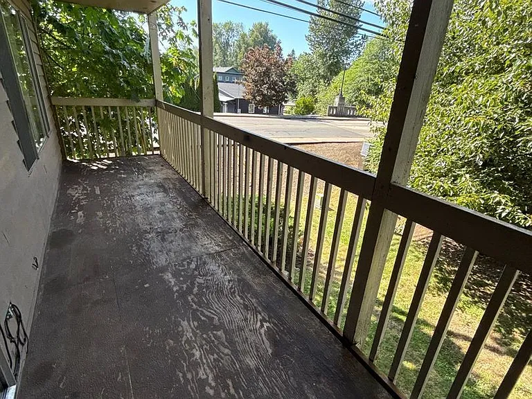 528 SW Levens St #8 — Photo 22