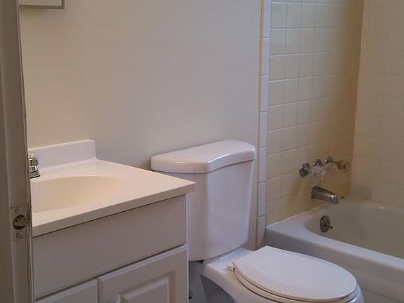 2nd image of 452 Lenney Dr APT 3