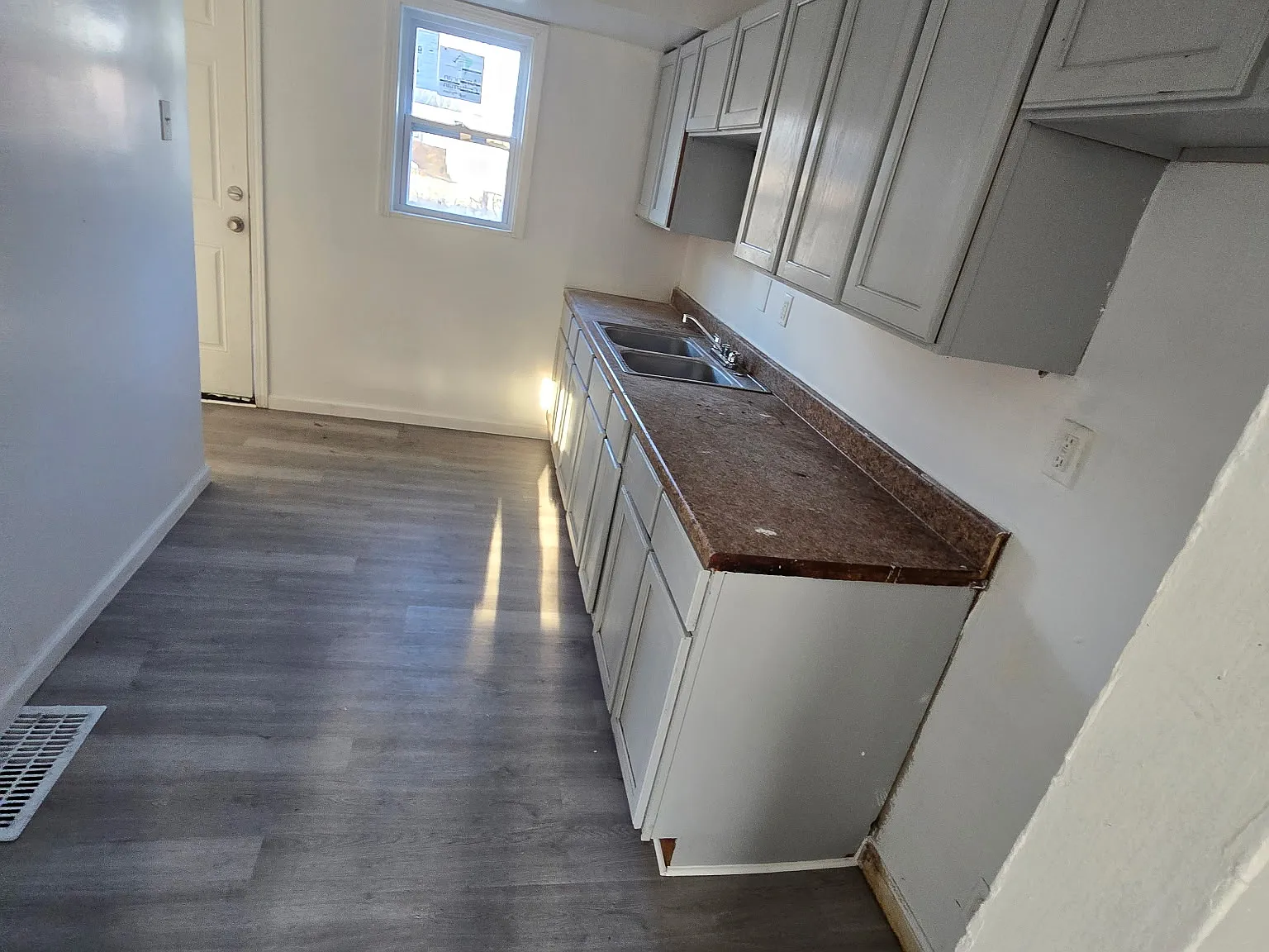 311 Estridge Rd — Photo 4