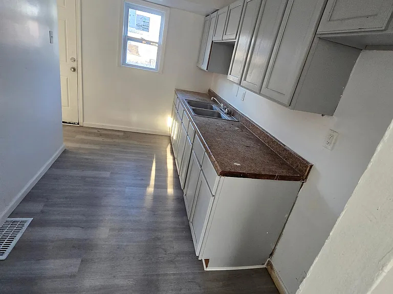 311 Estridge Rd — Photo 4