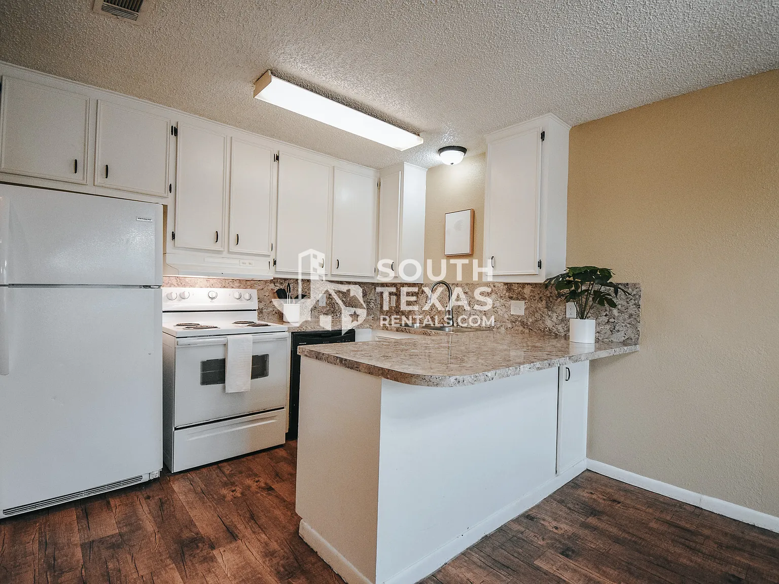 805 Hiller Duplex - #B — Photo 4