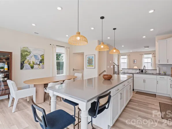 2414 Magnolia Blossom Way, Charlotte, NC 28211
