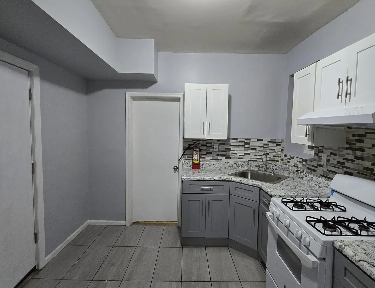 1 bed, 1450 sqft, $1,300 — Photo 3