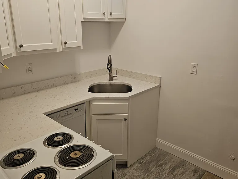 111 Norway St #B2 — Photo 3