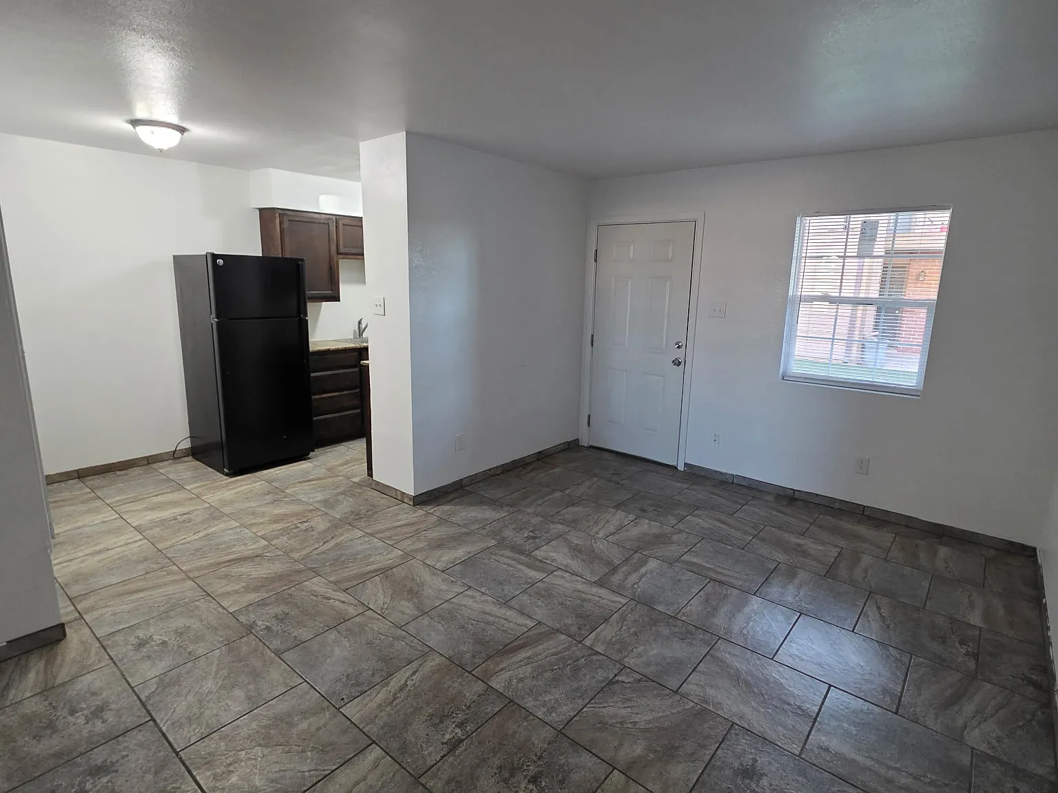 1 bed, $1,000 — Photo 1