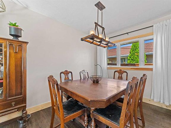 5th image of 5113 S 49th Ave