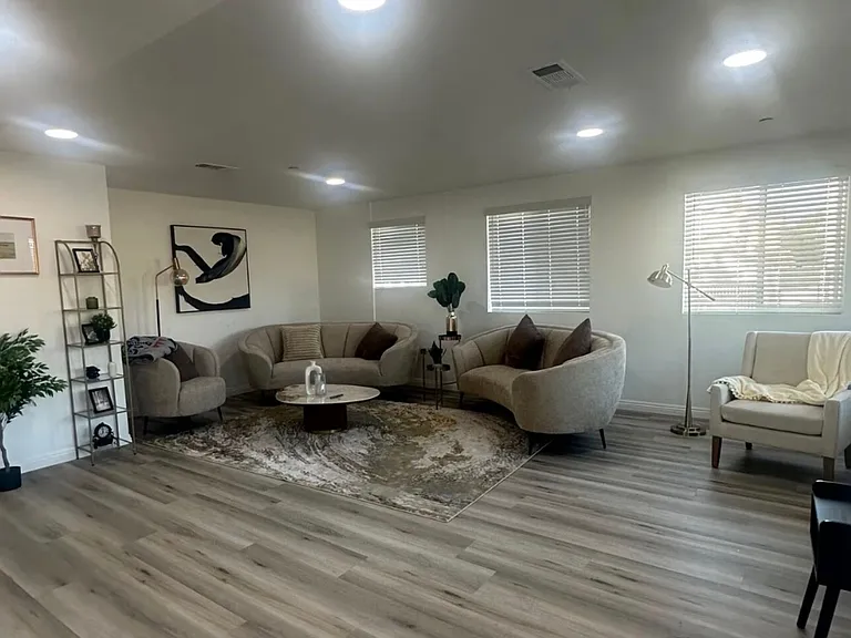 3653 Halldale Ave — Photo 13