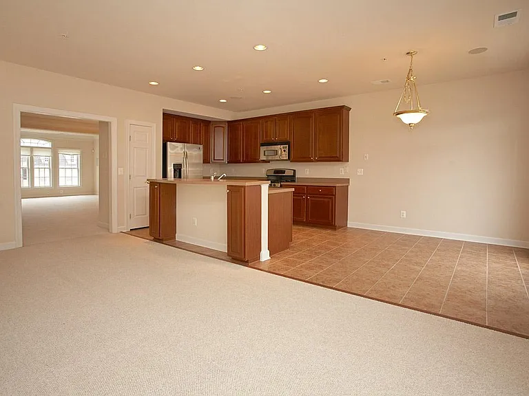 560 Odendhal Ave — Photo 13