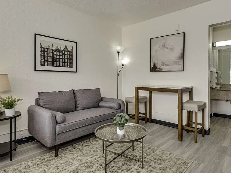 Flats at Market Street — Photo 4