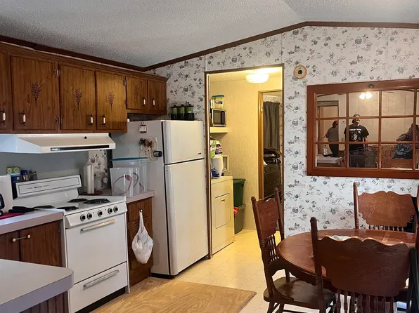 577 County Road 146, Henderson, AR 72544