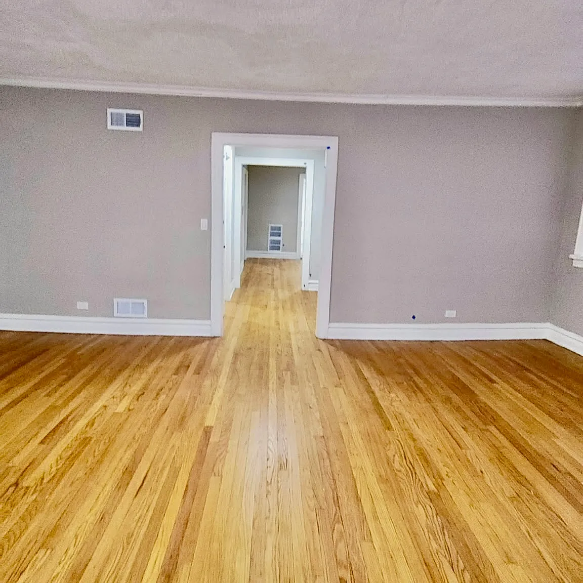 3 bed, 1500 sqft, $1,900 — Photo 1