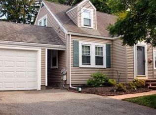 18 Hill View Rd, Braintree, MA 02184