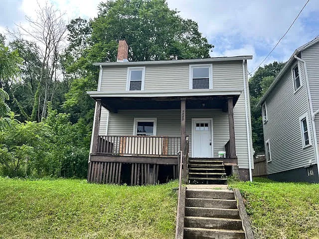 3 bed, 1352 sqft, $1,500 — Photo 1