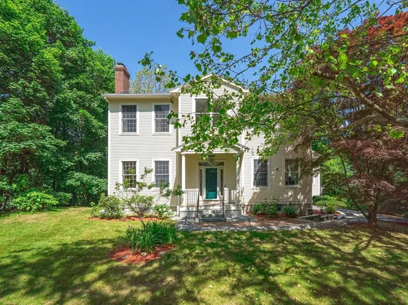 134 Burlington St, Lexington, MA 02420