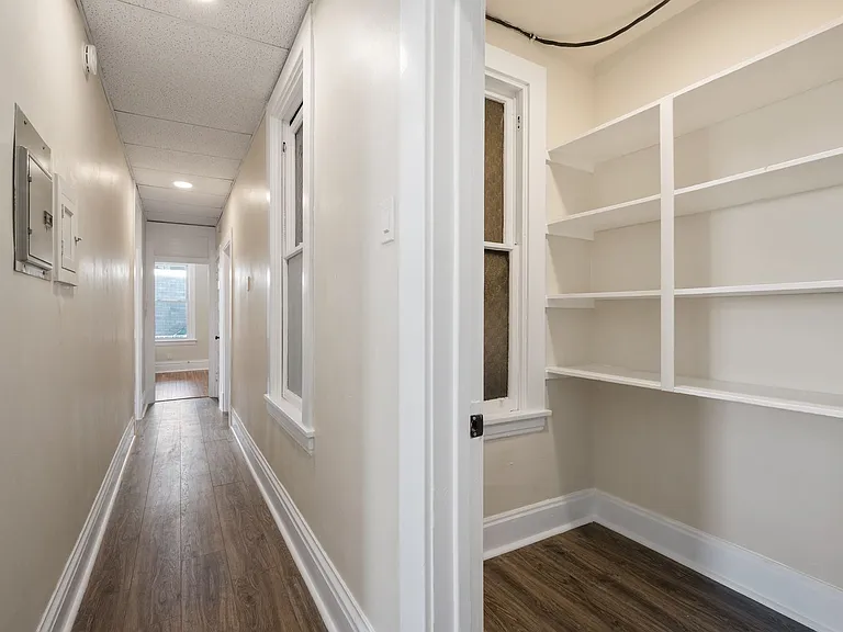701 Brownsville Rd — Photo 14