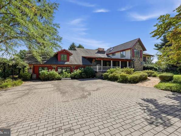 1120 Clover Ln, Glen Mills, PA 19342