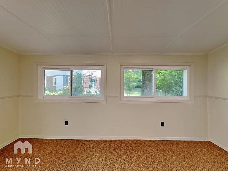 1645 Brantford Dr — Photo 14