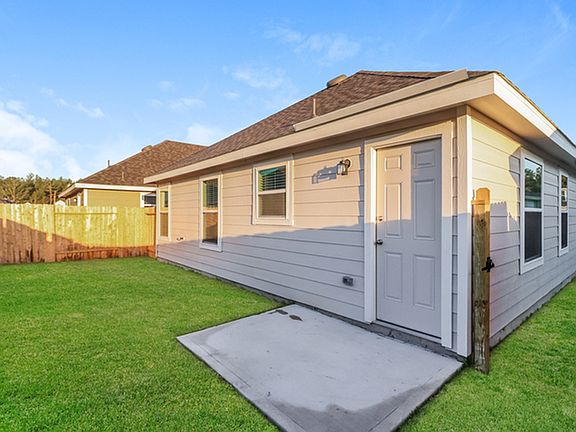 5th image of 22336 Merlin St