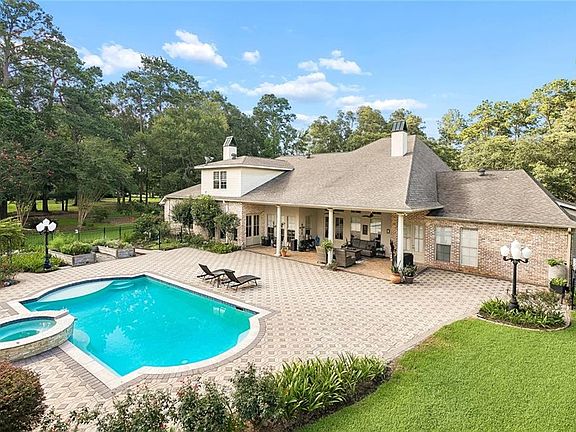 3rd image of 219 Mattingly Ln