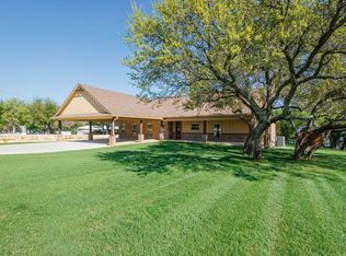 10251 Cliff Dr, Brownwood, TX 76801