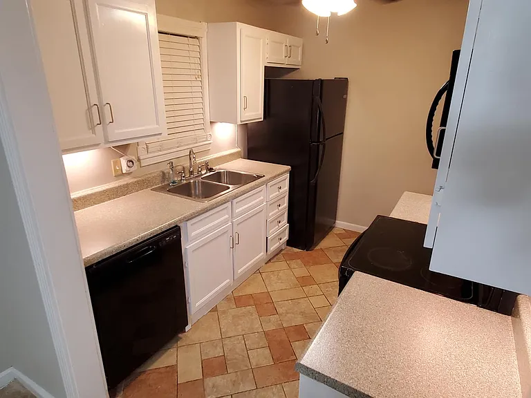 486 Ashburton Ave SE — Photo 7