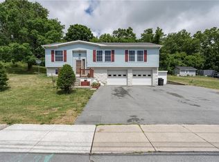 214 Lakeview Dr, Dexter, NY 13634