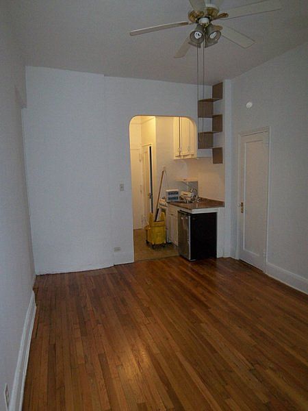 2nd image of 1020 3rd Ave APT A4