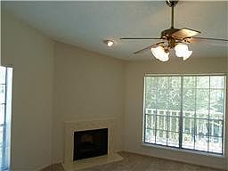 3rd image of 7350 Kirby Dr APT 39