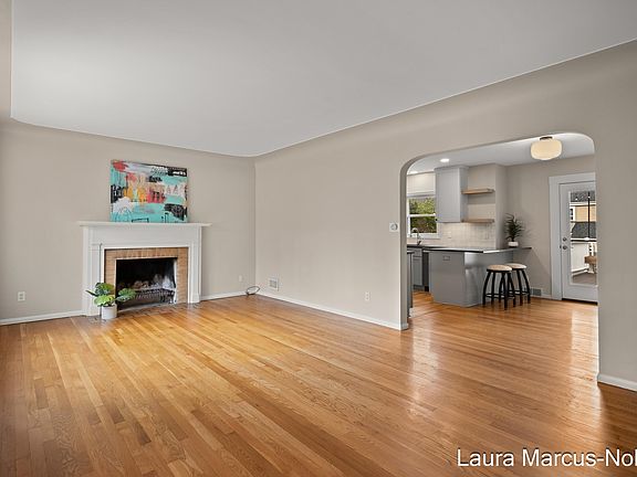 5th image of 1417 Margaret Ave SE