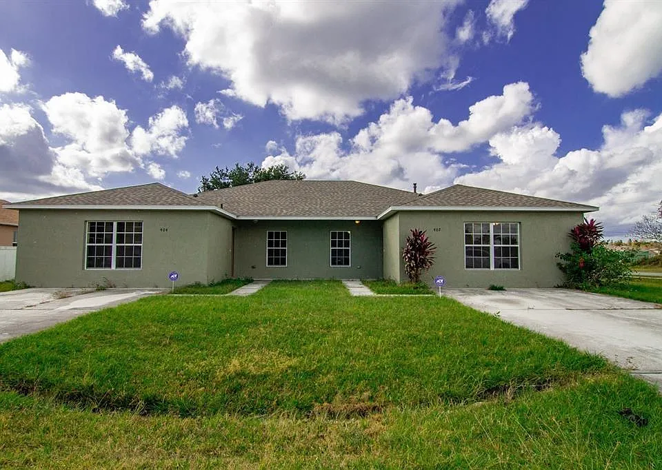 402 Bridgewater Ct