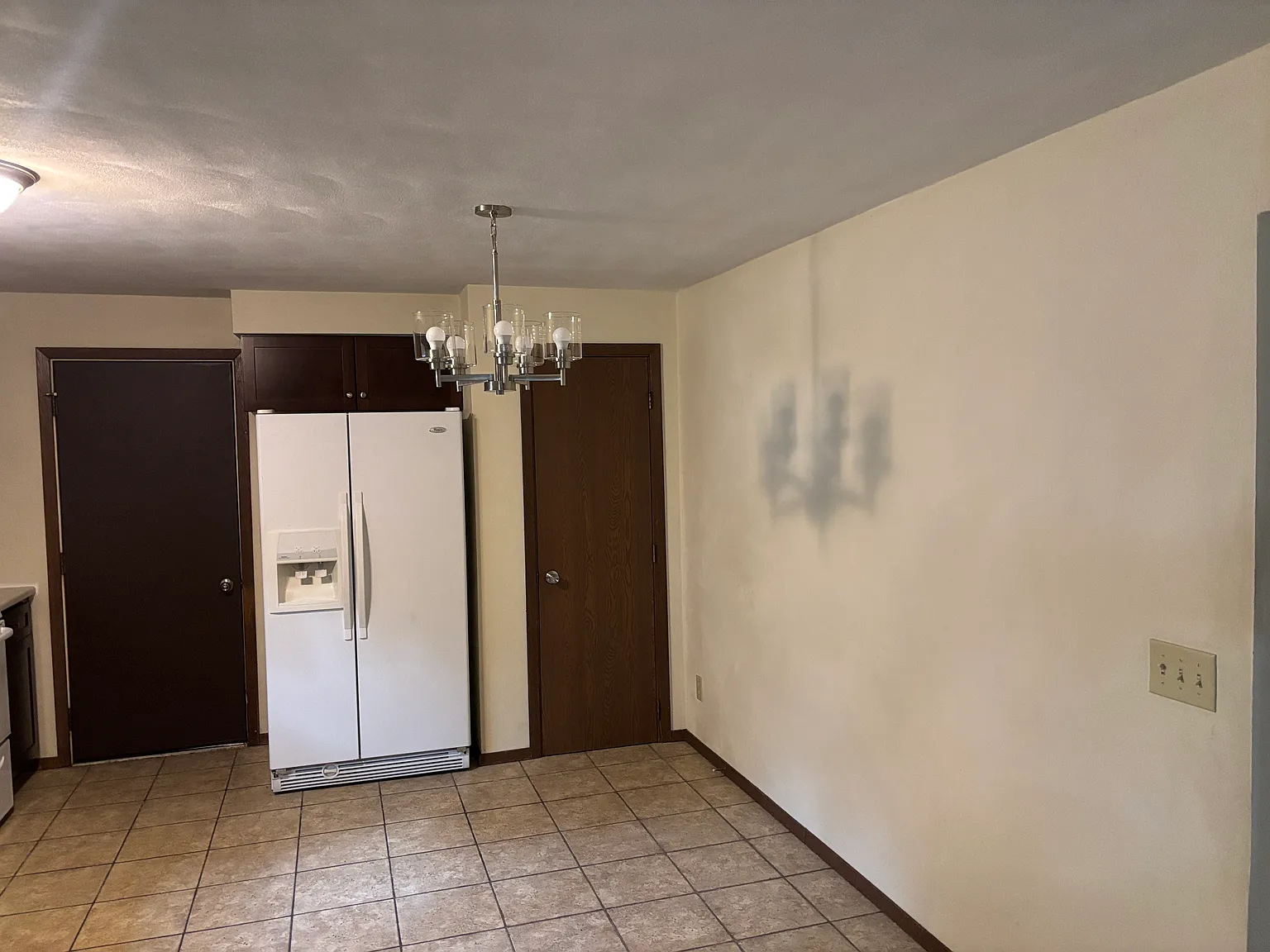 3 bed, 1.5 bath, 1300 sqft, $1,595 — Photo 3