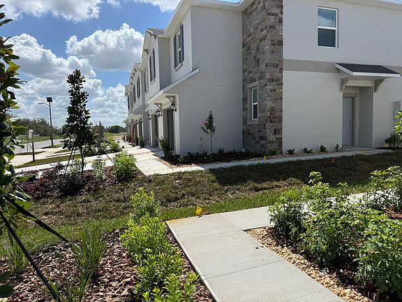 3rd image of 9869 Feaster Dr