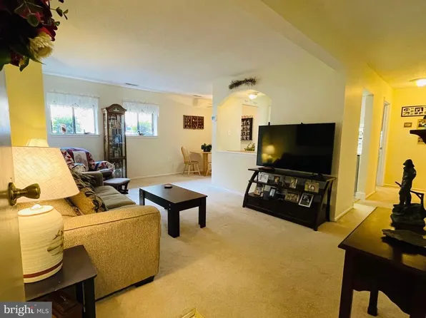 1809 Snow Meadow Ln Unit 101, Baltimore, MD 21209