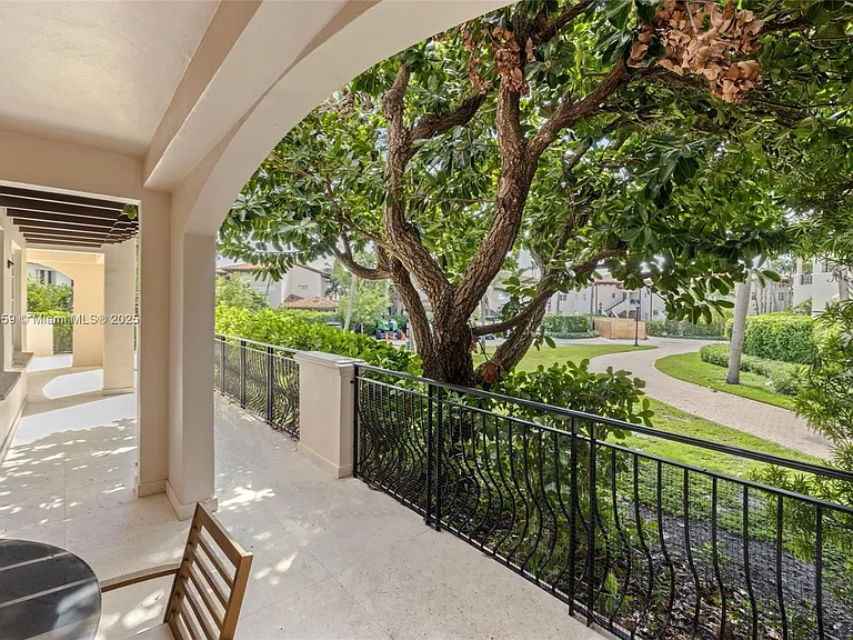 19216 Fisher Island Dr #19216 — Photo 23