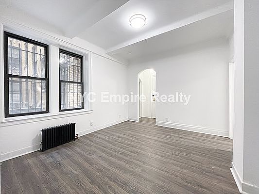 2nd image of 325 W 77th St APT 1B