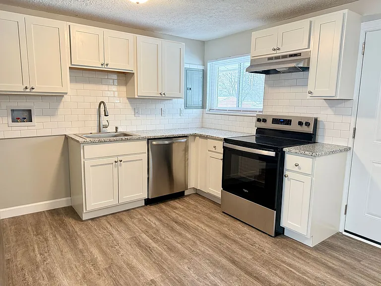 309 Lesher Dr — Photo 6