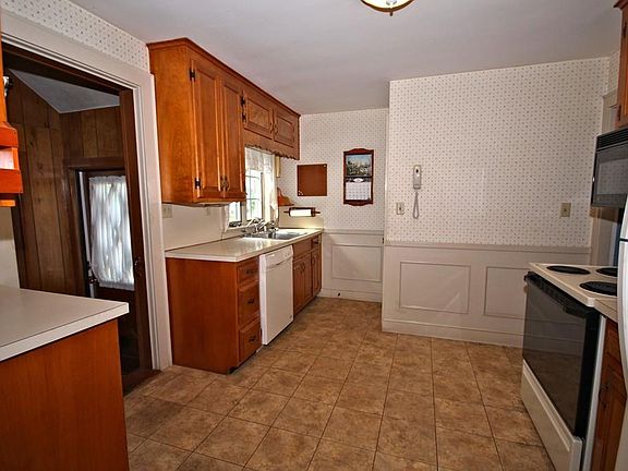 5th image of 251 South St