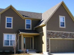 10517 Augusta Dr, Kansas City, KS 66109