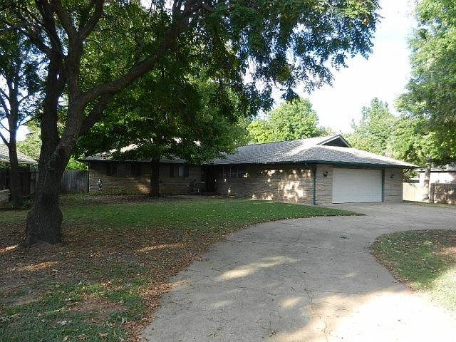 2nd image of 7115 NW 32nd St