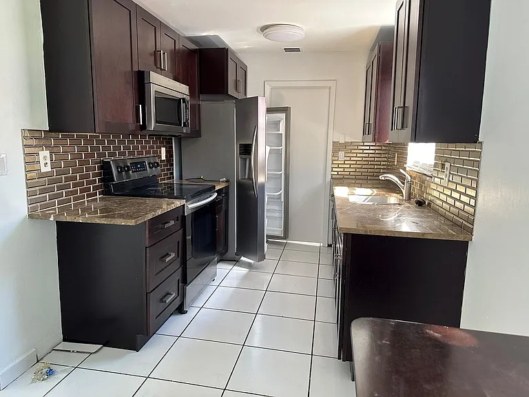 1705 Adams St #1705 — Photo 6