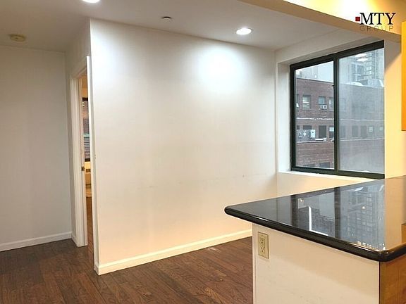 5th image of 42-61 Hunter St #4