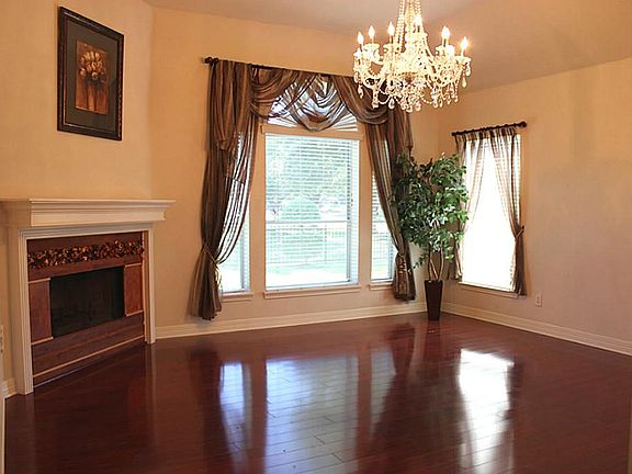 5th image of 12243 Ashford Park Dr