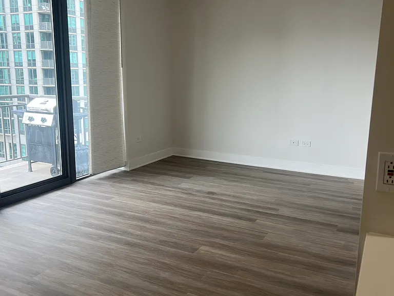 630 N State St #1901 — Photo 8