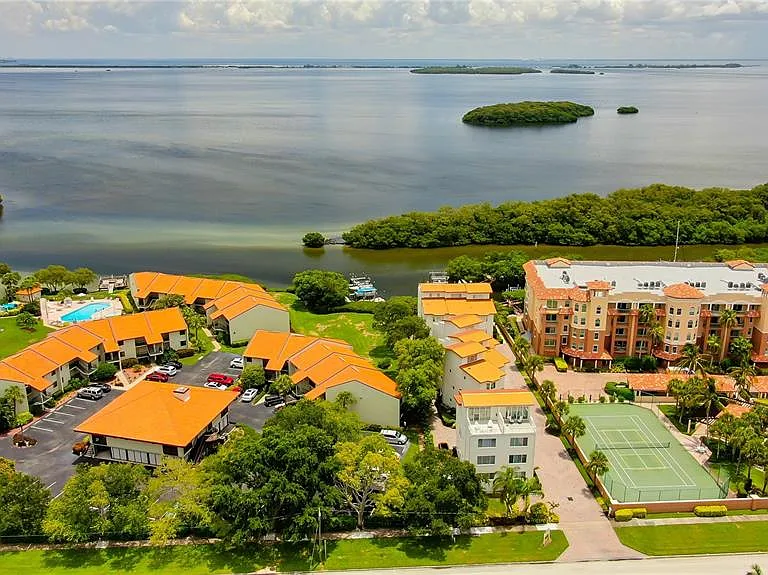 1575 Pinellas Bayway Way S #1575 — Photo 5