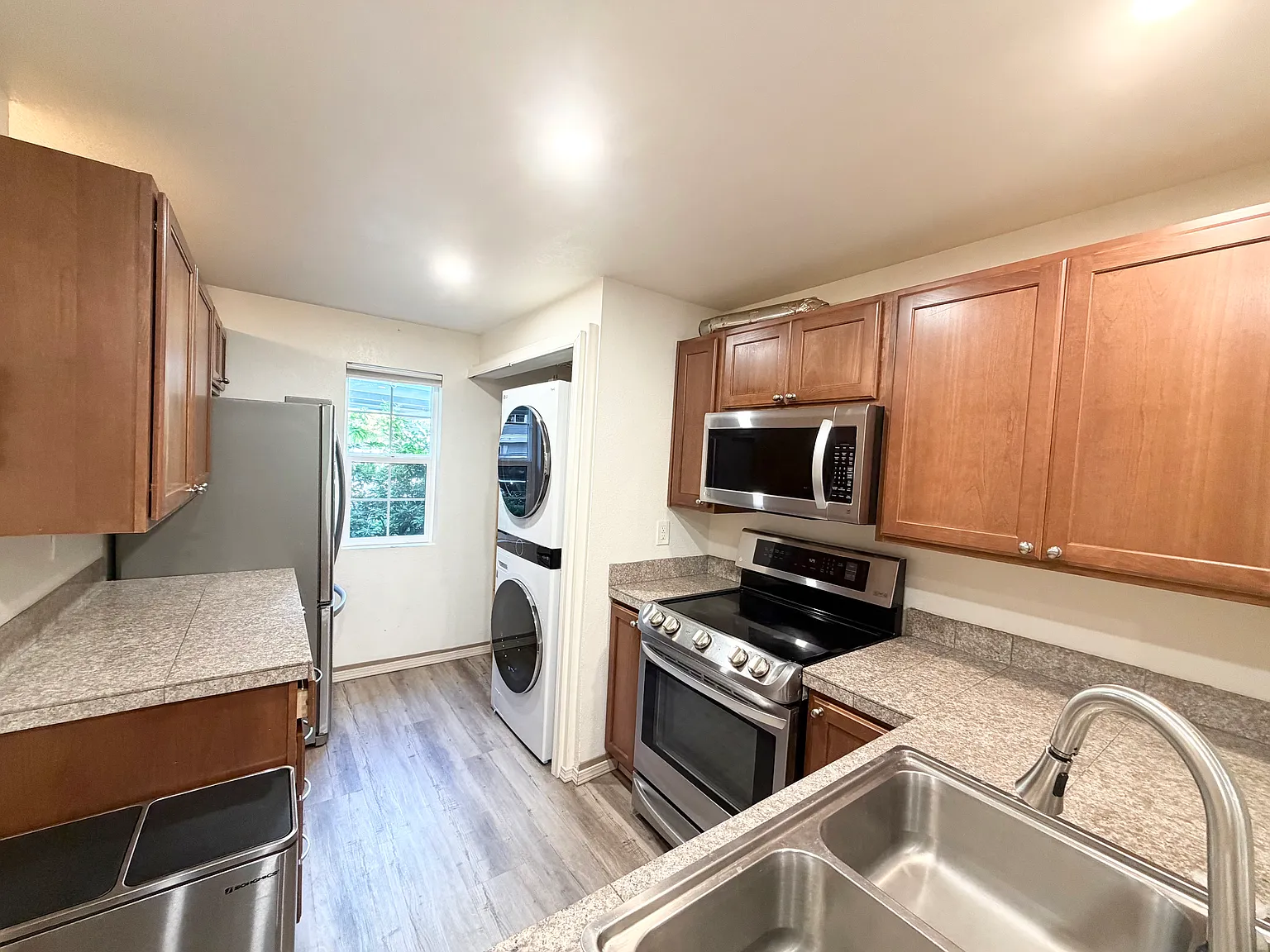 2 bed, 2.5 bath, 1080 sqft, $2,800 — Photo 4