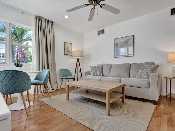 851 N Surf Rd, Hollywood, FL