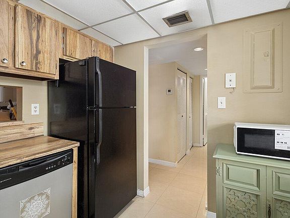 5th image of 3141 NW 47th Terrace #124