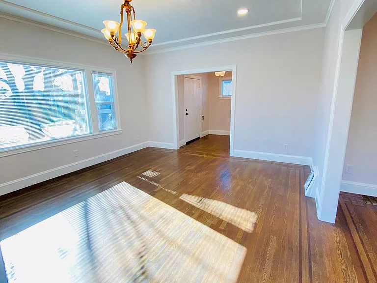 2488 Havenscourt Blvd — Photo 7